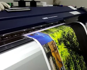 پوستر چاپ چیست و چه تاثیری در بهبود جعبه بسته بندی دارد؟